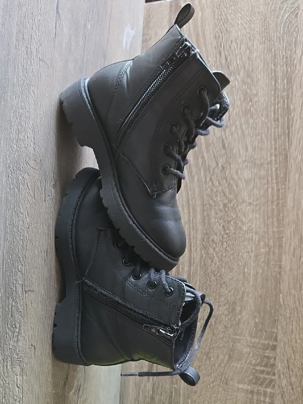 wonder nation Black Lug Sole Boots For Girl's Size 10